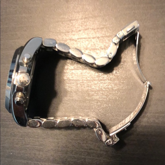 Michael Kors watch - Picture 2 of 4